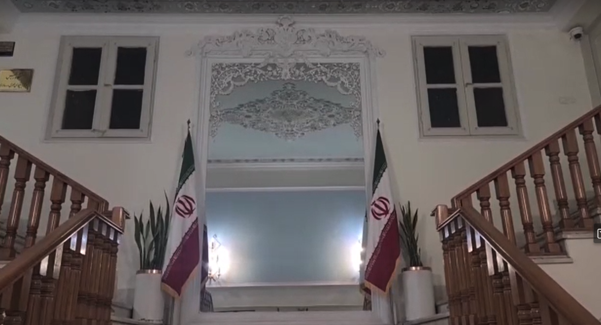 Axios: «Πάγωμα» των διαπραγματεύσεων για τα πυρηνικά μέχρι την επίλυση της κρίσης στα Στενά του Ορμούζ προβλέπει η νέα πρόταση του Ιράν