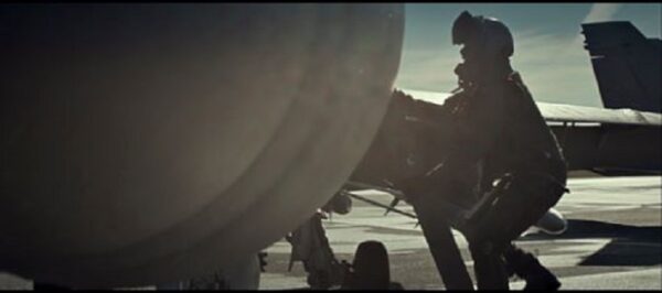 Δόκιμοι πιλότοι της Φινλανδικής Πολεμικής Αεροπορίας δέχτηκαν επίπληξη επειδή σχεδίασαν φαλλικά σχήματα στον ουρανό με τις διαδρομές πτήσης τους