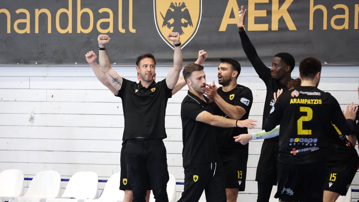 Η ΑΕΚ λύγισε τον ΠΑΟΚ και προκρίθηκε στους τελικούς της Handball Premier
