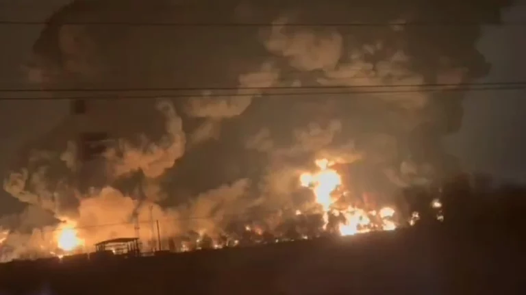 Ρωσία: Φωτιά σε διυλιστήριο εξαιτίας ουκρανικής επίθεσης με drones