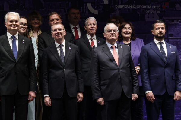 Σύνοδος Τριών Θαλασσών – ΠτΔ: Η Ελλάδα έχει τη δυνατότητα να καταστεί ένας από τους κύριους μοχλούς ανάπτυξης της Ευρώπης