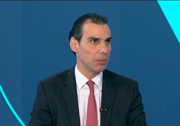 Θεμιστοκλέους στο ΕΡΤnews: Προκήρυξη για 1000 νέες μόνιμες θέσεις γιατρών – Τι ανέφερε για μπόνους, νοσηλευτές και ψυχική υγεία