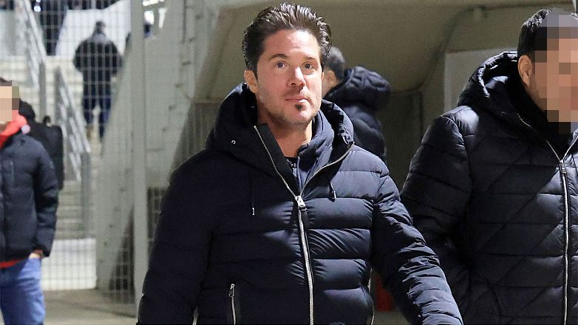 Νίκος Οικονομόπουλος: Η αντίδραση του τραγουδιστή σε ερώτηση για την προσωπική του ζωή