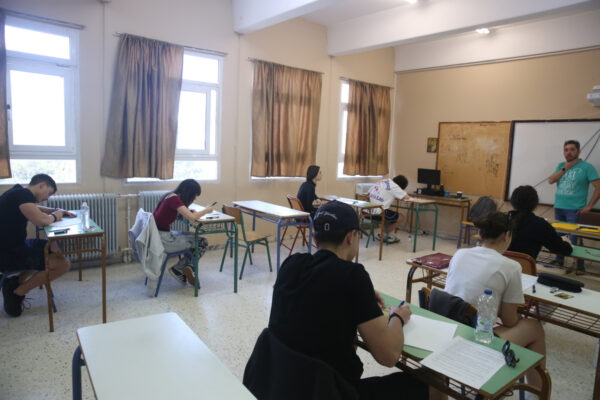 Στις αρχές Ιουνίου, η τελική έγκριση των ΙΒ δημόσιων σχολείων