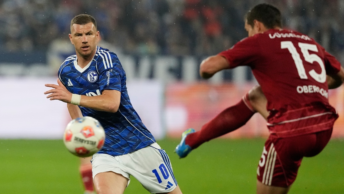 Σάλκε: Άνοδος στη Bundesliga και ανοιχτό το μέλλον του Έντιν Τζέκο