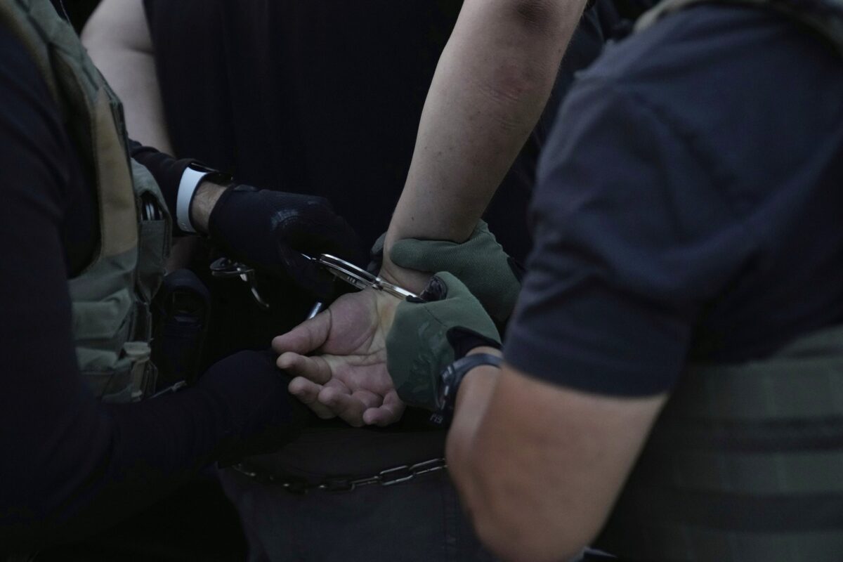 Σύλληψη 17χρονης και 14χρονου για πορνογραφία ανηλίκων και παράβαση της νομοθεσίας περί προσωπικών δεδομένων