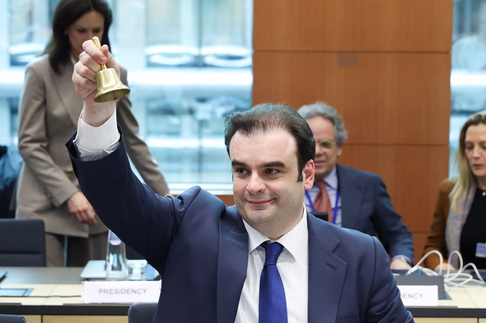 Κυριάκος Πιερρακάκης: Ποια μέτρα θα βοηθήσουν τους ευάλωτους