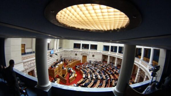 Μαρινάκης: Υπαναχώρησε το ΠΑΣΟΚ στην υπόθεση των ανεξάρτητων αρχών – Ανδρουλάκης: «Ουδέποτε υπήρξε συμφωνία»