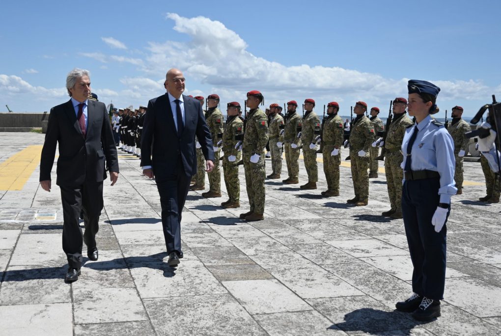 Δένδιας: Εξαιρετικές οι σχέσεις Ελλάδας και Πορτογαλίας – Εξετάζουμε την προμήθεια μεταγωγικών αεροσκαφών Embraer C-390