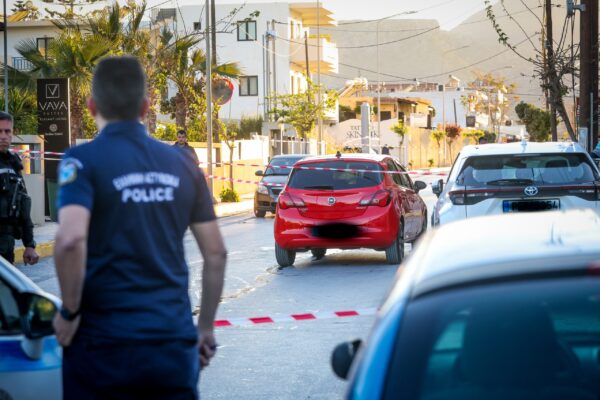 Δολοφονία 21χρονου στο Ηράκλειο: Στον Κορυδαλλό ο 54χρονος και η σύζυγός του – Με έξι σφαίρες το φονικό