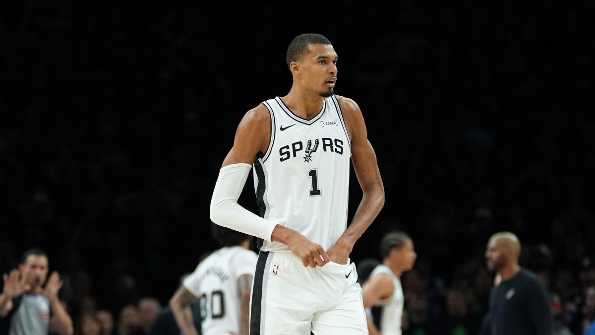 Χωρίς επιπλέον ποινή από το NBA ο Γουεμπανιάμα, διαθέσιμος για το Game 5 των playoffs