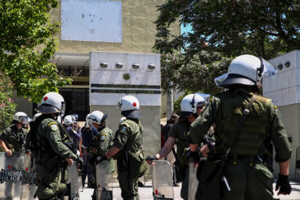 Σοβαρά επεισόδια στο ΑΠΘ: Η βία δεν έχει θέση στο πανεπιστήμιο, λένε οι πρυτανικές αρχές – Υφυπουργός Παιδείας: Θα αποδοθούν ευθύνες