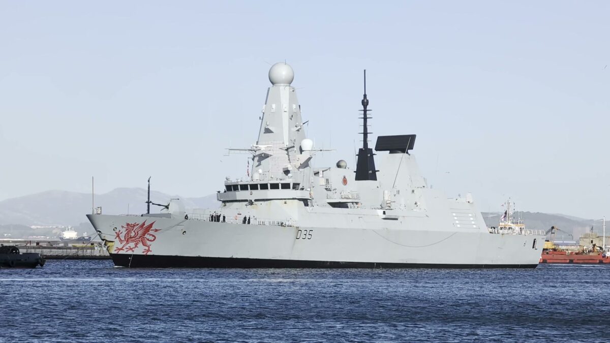 Βρετανία: Ντρόουνς, μαχητικά Typhoon και το HMS Dragon στη μελλοντική αποστολή για τα Στενά του Ορμούζ