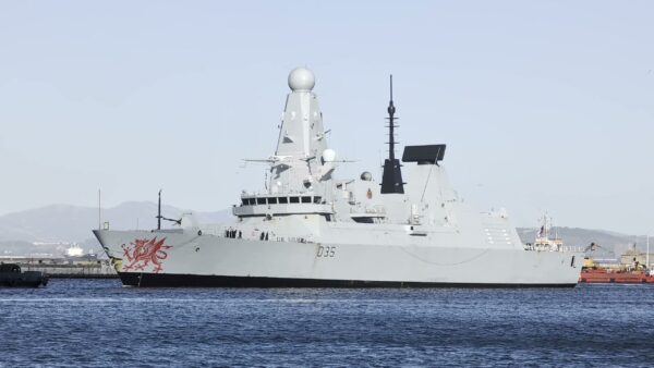 Βρετανία: Ντρόουνς, μαχητικά Typhoon και το HMS Dragon στη μελλοντική αποστολή για τα Στενά του Ορμούζ