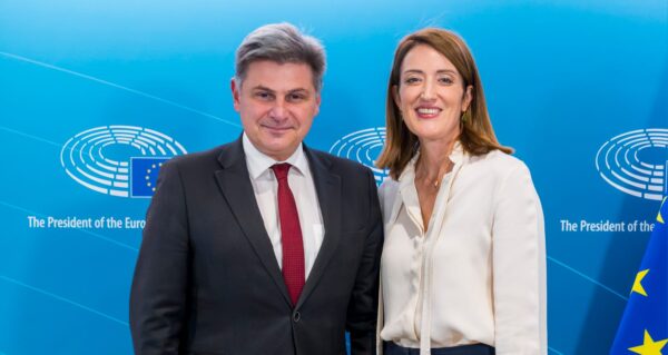 Συνάντηση Φαραντούρη – Μέτσολα με φόντο τα ελληνικά εθνικά θέματα