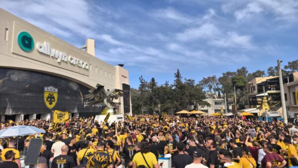 Το “πάρτι” έχει ξεκινήσει ήδη στη Νέα Φιλαδέλφεια (videos)