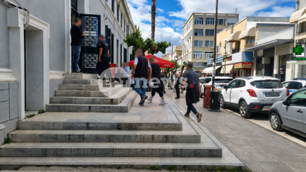 Κόρινθος: Προφυλακίστηκαν τρία από τα πέντε μέλη του κυκλώματος με τις δεκάδες τηλεφωνικές απάτες