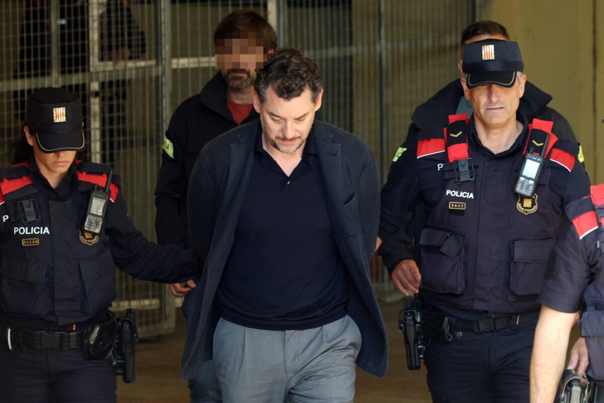 Θάνατος του ιδρυτή της Mango: Τα κινητά «πρόδωσαν» τον γιο – Συγκλονισμένη η Ισπανία μετά τη σύλληψη του