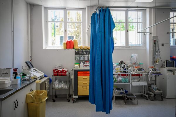 Γεωργιάδης: Ζήτησα να απομακρυνθεί άμεσα από το ΕΣΥ αναισθησιολόγος που ζήτησε «φακελάκι» – Συγγνώμη στην ασθενή