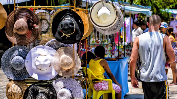 Προκαλούν τα καπέλα τριχόπτωση; Μύθοι και αλήθειες