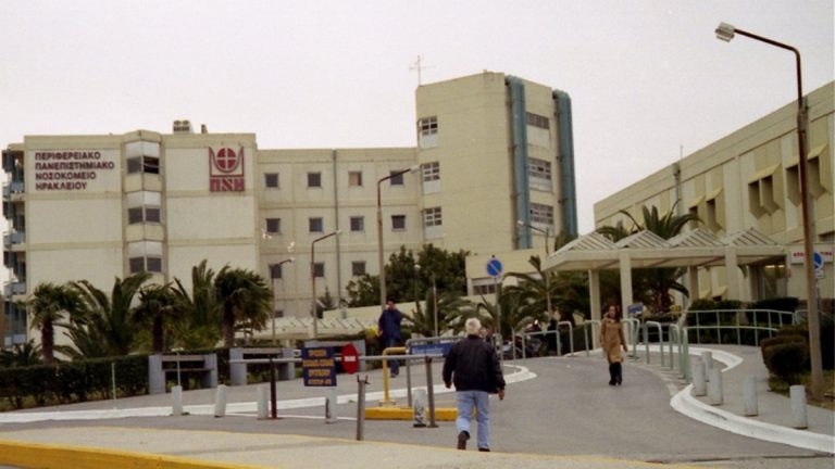 Ηράκλειο: Κατηγορία για απόπειρα ανθρωποκτονίας στους γονείς της 3χρονης που νοσηλεύεται στη ΜΕΘ – Ερευνώνται οι θάνατοι άλλων δύο παιδιών της οικογένειας
