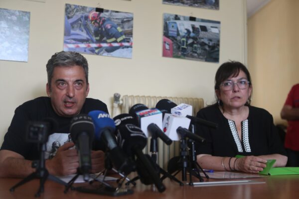 Δίκη για τα Τέμπη: Προσφυγή στο Ευρωπαϊκό Δικαστήριο από συγγενείς θυμάτων – «Αποπροσανατολιστική η κίνηση κόμματος από την Καρυστιανού»