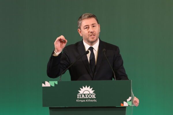 Ανδρουλάκης: Πολιτική αλλαγή σημαίνει κυβέρνηση που δεν είναι εξαρτημένη από τα συμφέροντα
