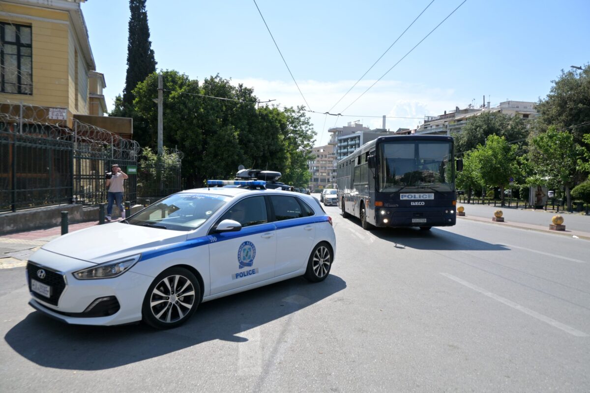 Απολογούνται οι 22 συλληφθέντες για το κύκλωμα του ΟΠΕΚΕΠΕ – Στο μικροσκόπιο λογαριασμοί, θυρίδες και οι «εγκέφαλοι» της οργάνωσης
