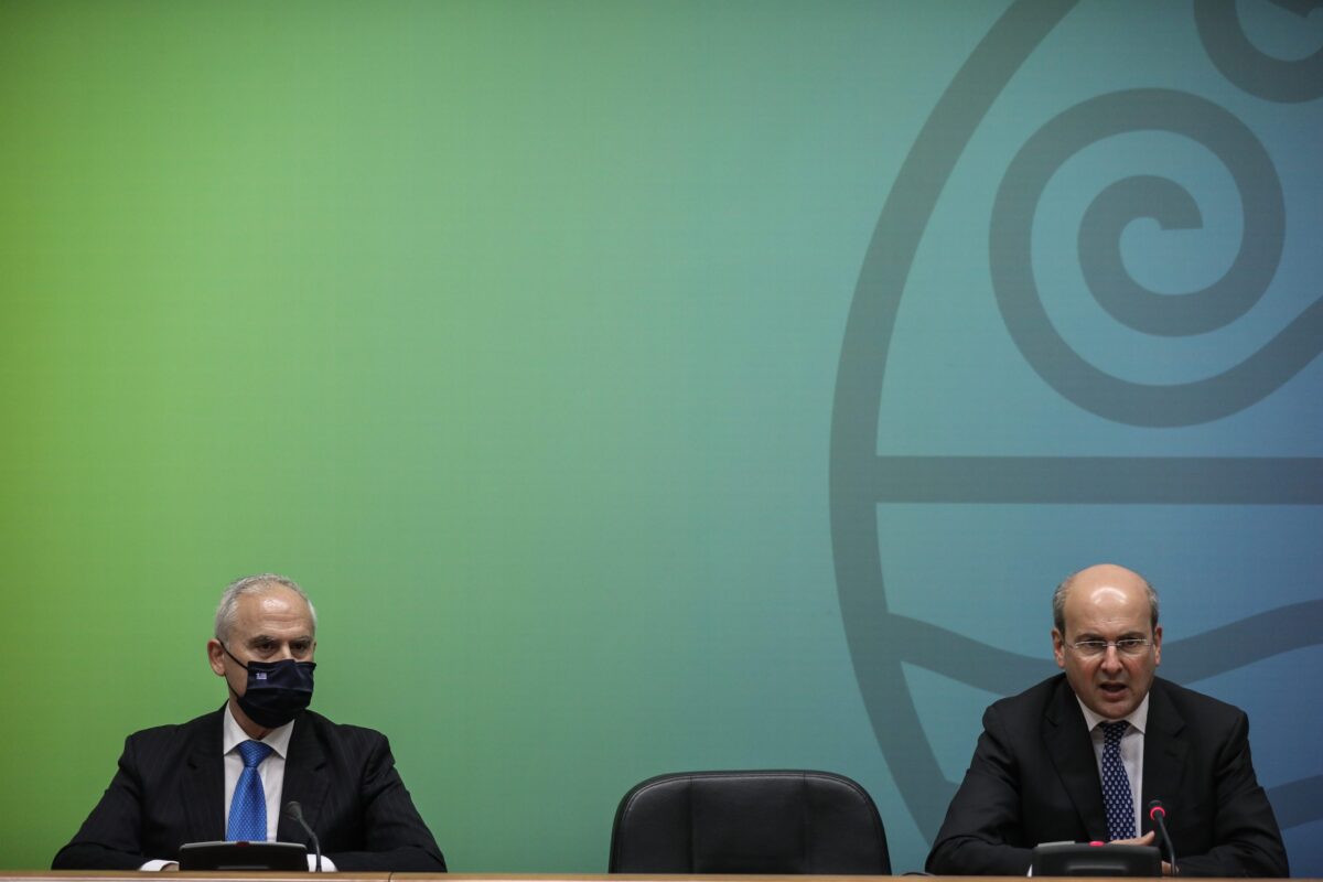 Χατζηδάκης για τον Νίκο Ταγαρά: «Ταυτισμένος στη διαδρομή του με το ήθος, την αξιοπρέπεια και τον πολιτικό πολιτισμό»