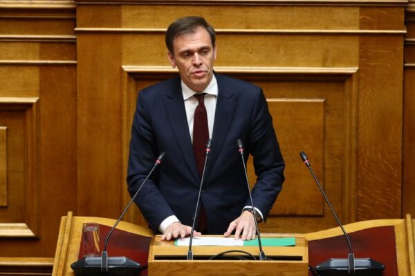 Μάντζος για τα επεισόδια στην Αλβανία: «Προκαλούν έντονη ανησυχία – Να διασφαλιστούν τα δικαιώματα της Ελληνικής Μειονότητας»