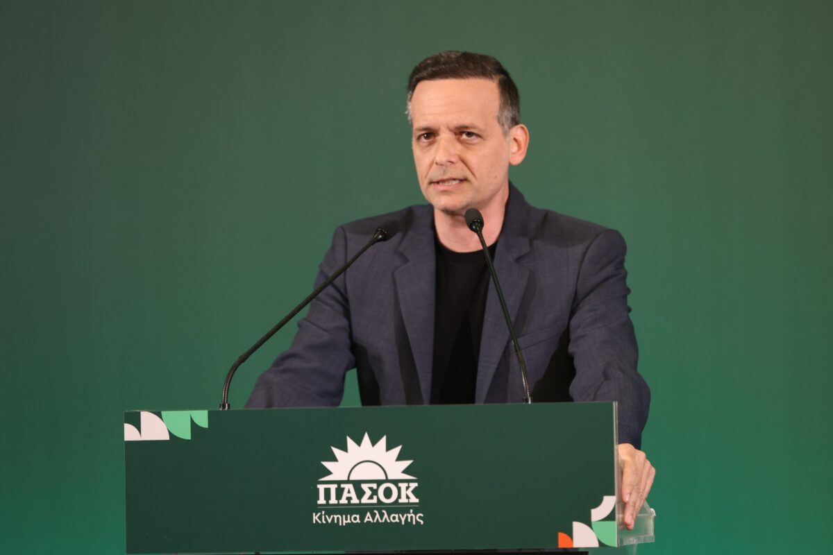 «Τρικυμία» στην Κεντροαριστερά: Στο επίκεντρο οι δηλώσεις Δούκα περί συνεργασίας ΠΑΣΟΚ-ΕΛΑΣ