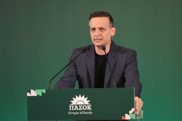«Τρικυμία» στην Κεντροαριστερά: Στο επίκεντρο οι δηλώσεις Δούκα περί συνεργασίας ΠΑΣΟΚ-ΕΛΑΣ
