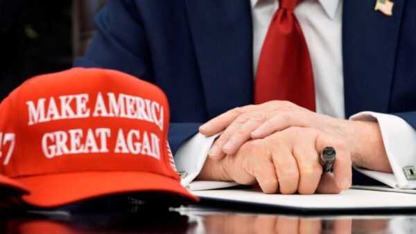 Η Τεχνητή Νοημοσύνη διχάζει το κίνημα MAGA και τους υποστηρικτές του Τραμπ