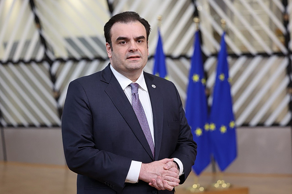 Πιερρακάκης: Έργα 1,5 δισ. ευρώ την τριετία 2026-28 λόγω ρήτρας διαφυγής