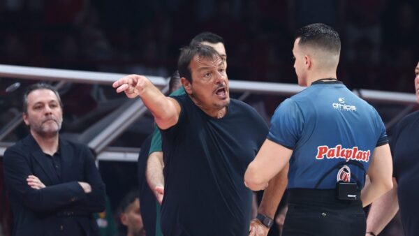 Απαλλάχθηκε ο Άταμαν για το σακάκι, πρόστιμο στον Ολυμπιακό για υβριστικά συνθήματα