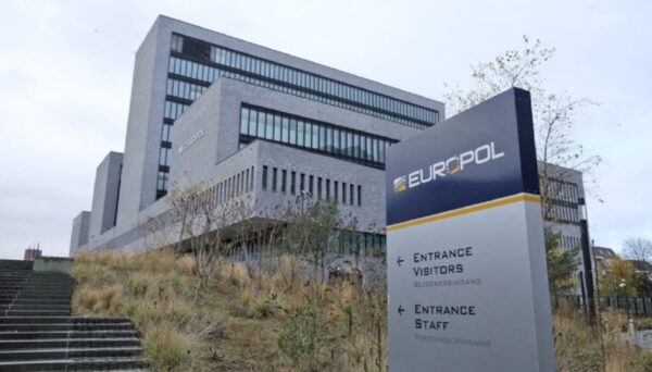 Κόσοβο: Εξαρθρώθηκε δίκτυο οργανωμένου εγκλήματος – Κατασχέσεις ύψους 80 εκατ. ευρώ, πέντε συλλήψεις και 40 άτομα υπό έρευνα