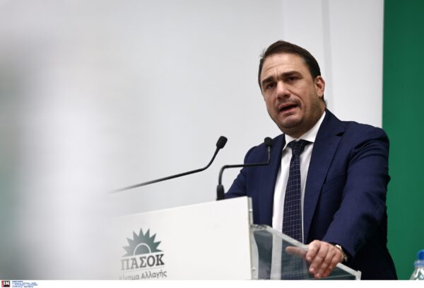Τσουκαλάς: «Επιδημία» παραιτήσεων και βαριές ευθύνες για την κυβέρνηση