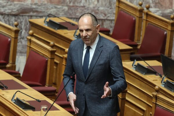 Γεραπετρίτης: Ο όρος του μόνιμου υπηρεσιακού υφυπουργού δεν είναι καινούργιος, υπάρχει στο Σύνταγμα