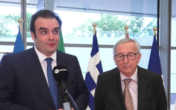 Συνάντηση Πιερρακάκη – Γιούνκερ στο Λουξεμβούργο σε πολύ εγκάρδιο κλίμα