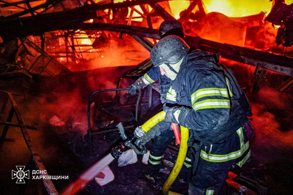 Μαζική ρωσική επίθεση στην Ουκρανία – Νεκροί, τραυματίες και φωτιές σε ιστορική μονή
