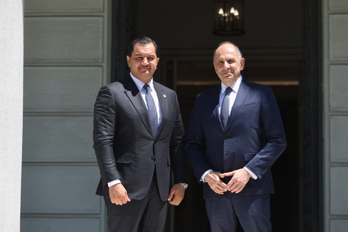 Συνάντηση Γεραπετρίτη με τον Σαντάμ Χαφτάρ: Οριοθέτηση ΑΟΖ βάσει του Δικαίου της Θάλασσας, ενιαία και ισχυρή Λιβύη χωρίς επεμβάσεις τρίτων