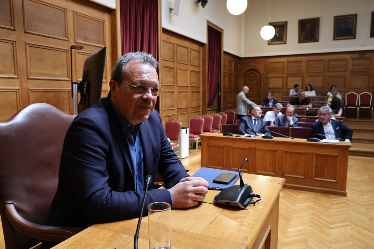 ΣΥΡΙΖΑ: Ο Φάμελλος αντικαθιστά Παππά και Ζαχαριάδη – Ποιοι αναλαμβάνουν
