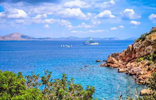 Η Ελλάδα μεταξύ των πρωταθλητών της Ευρώπης στα καθαρά νερά κολύμβησης