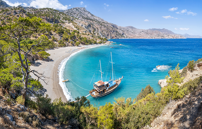 Η Κάρπαθος «πρωταγωνιστεί» στην Ιταλία ως το νησί με την «εξωπραγματική» θάλασσα