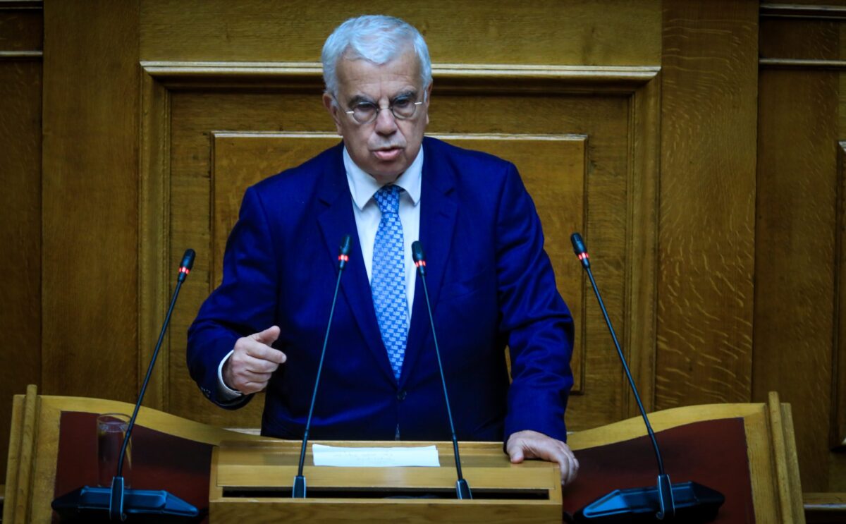 Στράτος Σιμόπουλος: Ή αυτοδύναμη Νέα Δημοκρατία ή μια «κυβέρνηση των ηττημένων»