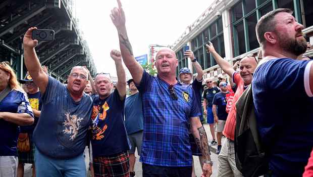 Tartan Army: Γκάιντες και μπύρες στη Βοστώνη