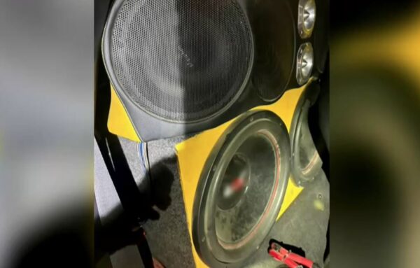 Άνω Λιόσια: DJ της ασφάλτου είχε γίνει 19χρονος που είχε 14 ηχεία στο αυτοκίνητό του – Συνελήφθη για ηχορύπανση