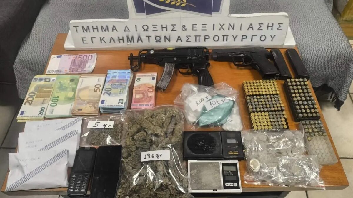 Συνελήφθη 62χρονος στο Περιστέρι για κατοχή όπλων και ναρκωτικών