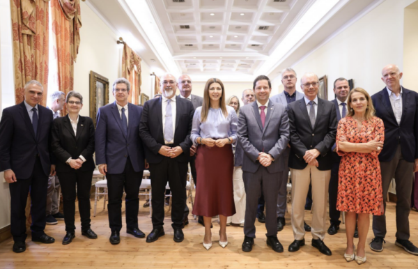 ΕΚΠΑ και Yale εγκαινιάζουν κοινό μεταπτυχιακό για τις Περιβαλλοντικές Επιστήμες και την Παγκόσμια Δημόσια Υγεία