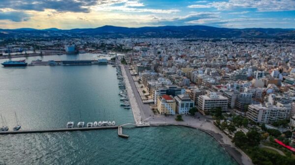 Κατάσχεση 12.000 τόνων λαθραίου ναυτιλιακού πετρελαίου στο λιμάνι του Βόλου